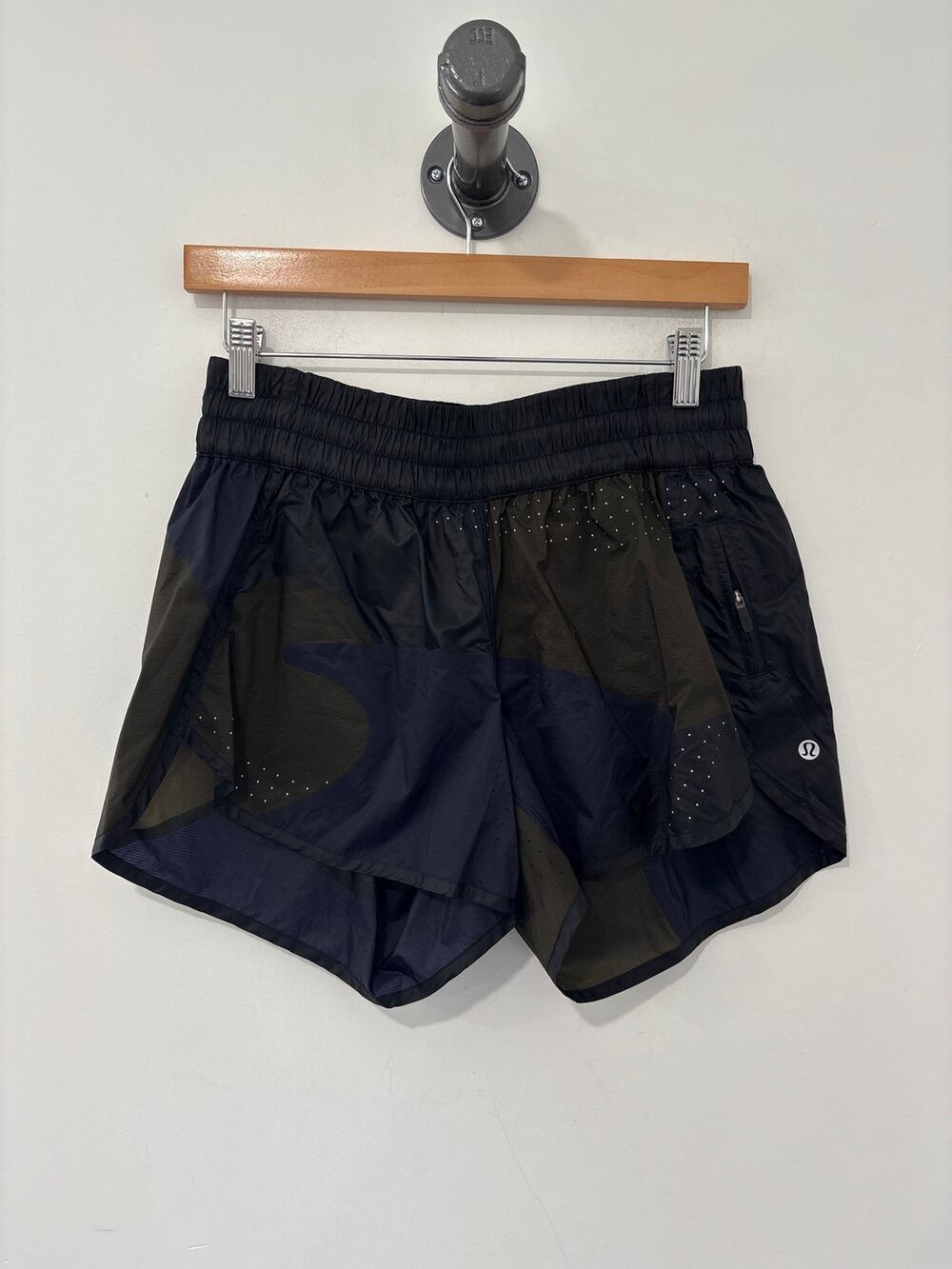 Lululemon Patch Game Shorts Camo Swirl Blue & Green Size 10